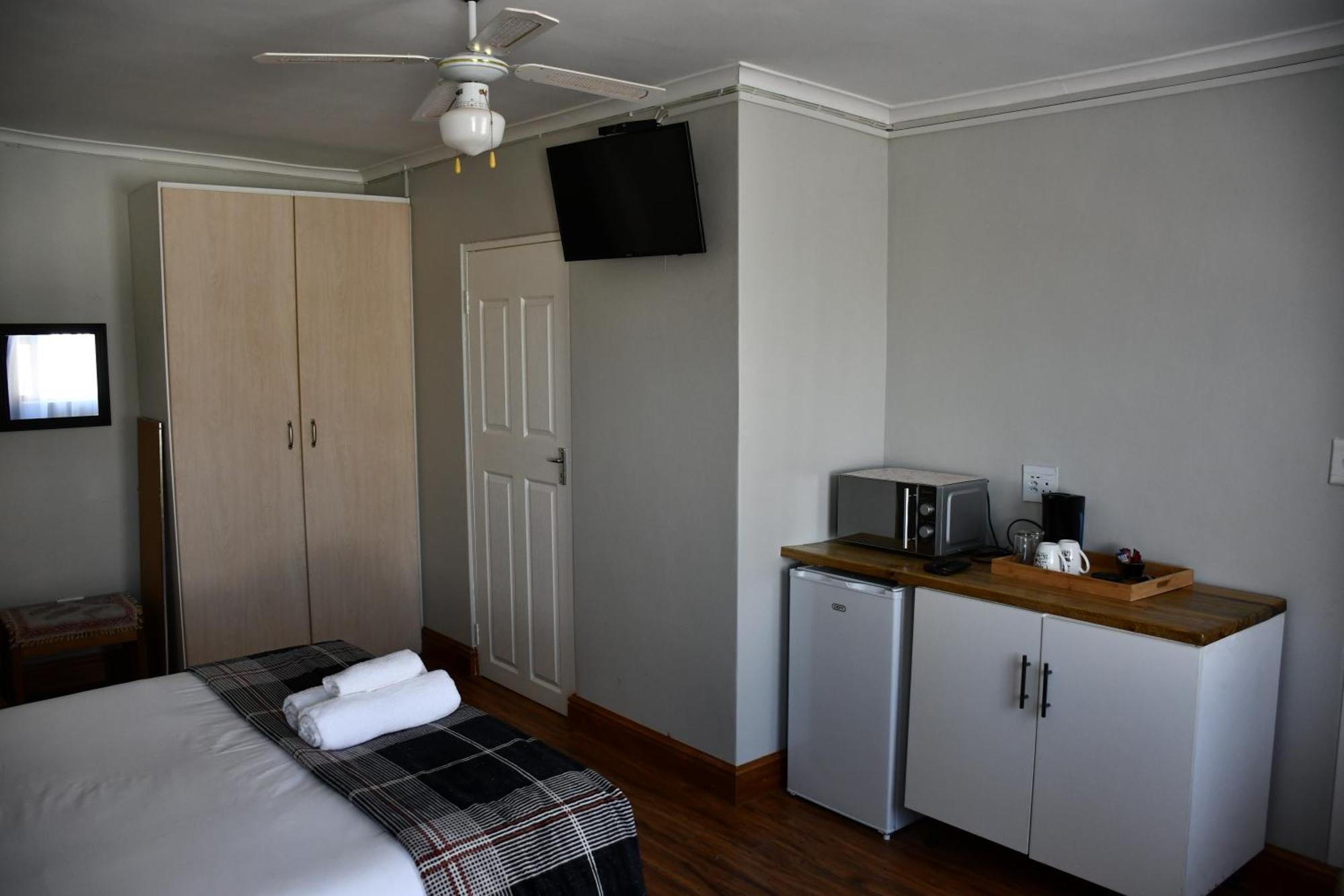 Friendz Guesthouse Knysna Quarto foto
